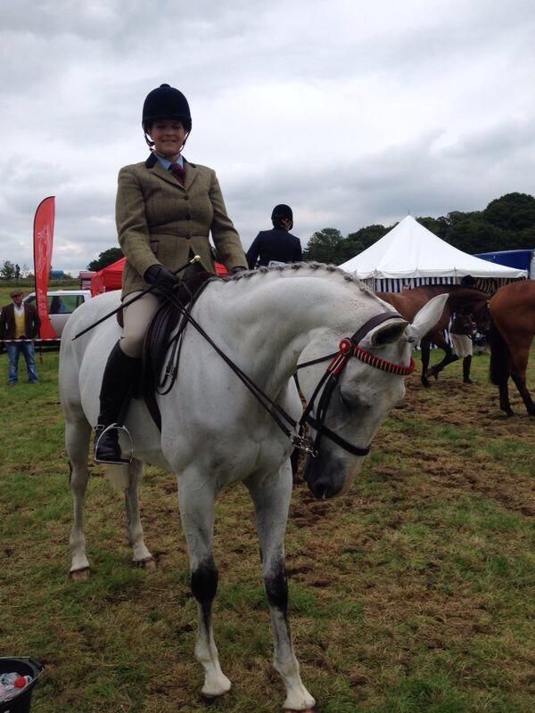 Clairesut88's tweet image. Does any one know the name of the photographer at NYC show yesterday. #RORclass #snowkaddy