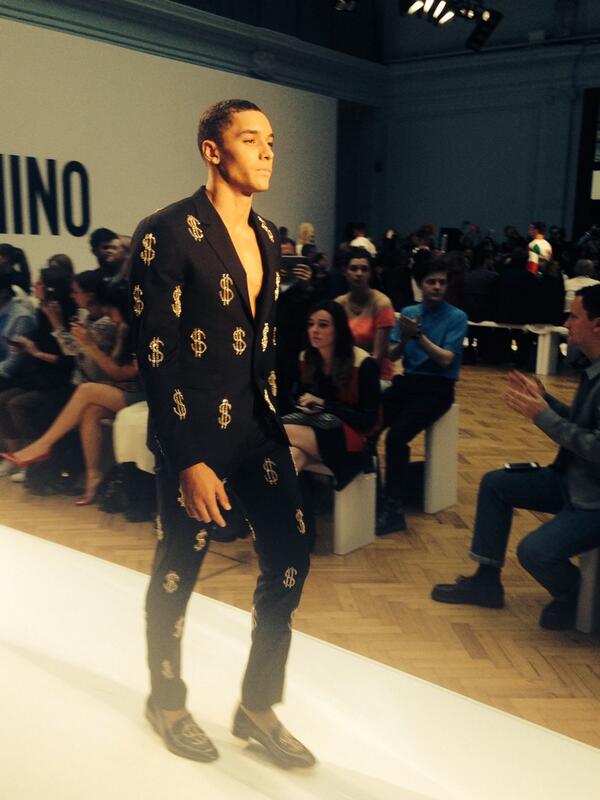 Fist full of dollar fun at @moschino <a href="/BritishGQ/">British GQ</a> #LCM