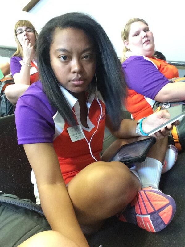 CUOAEmma's tweet photo. @CUOAbeatrice loves snacks. #freshman15 http://t.co/fmVioZHjxF