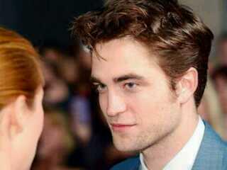 InfotwilightArg's tweet photo. #QuieroUnaSelfieCon este bombon. #RobertPattinson  #Twilight http://t.co/3fBP3V6Etr