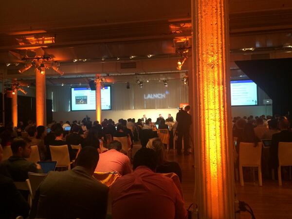 . <a href="/GSWarriors_/">GoldenState Warriors</a>  <a href="/KennyL/">Kenny Lauer</a> talking w/ <a href="/Jason/">@jason</a> during <a href="/LAUNCHBeacon/">LAUNCH Beacon</a> about how tech is transforming the fans' experience