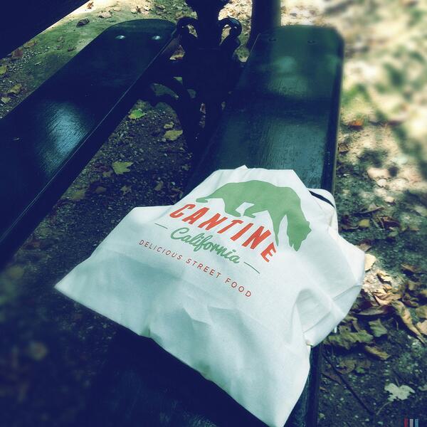 SortirAPaname's tweet photo. Nouvel article : le phénomène #foodtruck à #Paris dont la @CantineCali !
http://t.co/IVLlH9bk6e http://t.co/4IjghW0gyv