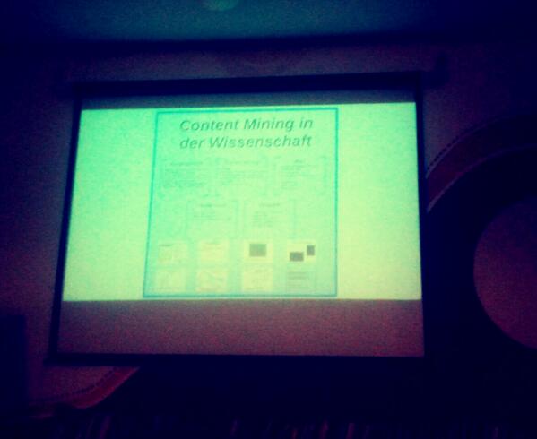 webmontaggraz's tweet image. Session 2 mit @chris_kittel beginnt: #ContentMining in der Wissenschaft  #webg