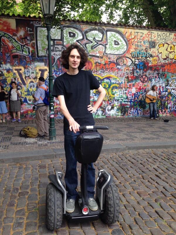 ignatkinol's tweet photo. 35-й твит, как всегда, про общественный транспорт #katz_on_segway http://t.co/YoyQh8rekQ