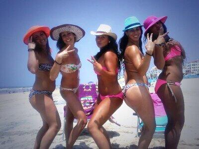vero__tego's tweet photo. "@xaveluska: Pedaaso de dia playeroo.. Ole mis palmeritaas de xocolate @Cristi_2013 @carmencarmelaa #sandra #oskiero http://t.co/5w0HhqBhhs"