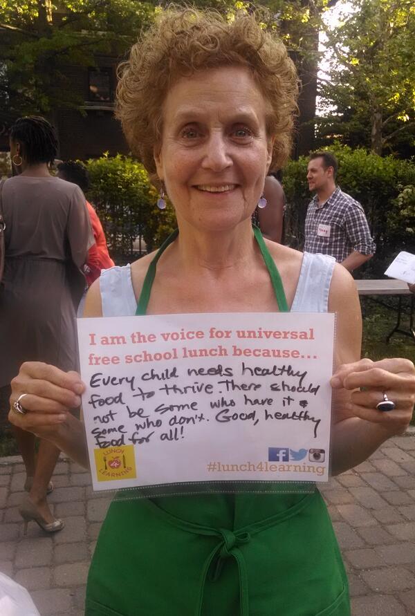 BKFoodCoalition's tweet photo. Let's give students what they need to thrive - a free healthy school lunch @BilldeBlasio #lunch4learning http://t.co/fl0563F3Rm
