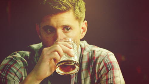 HunterAndBatman's tweet image. *sits down, pouring myself a drink*