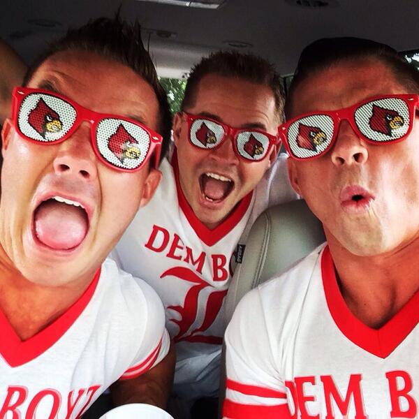 MikeLynn22's tweet photo. 0 to 100.......... Real Quick! Leggggggo Cards! #CWS #Omaha #CardNation http://t.co/WNeJhsGFBH
