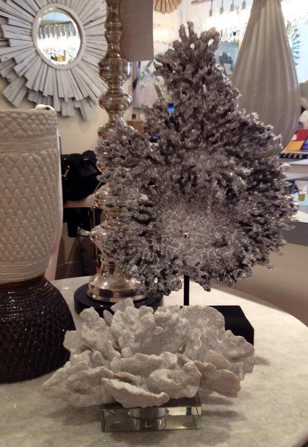 PeridotCalgary's tweet image. You might say we&apos;re coral obsessed..but really who isn&apos;t?! #accessories #decor #silver