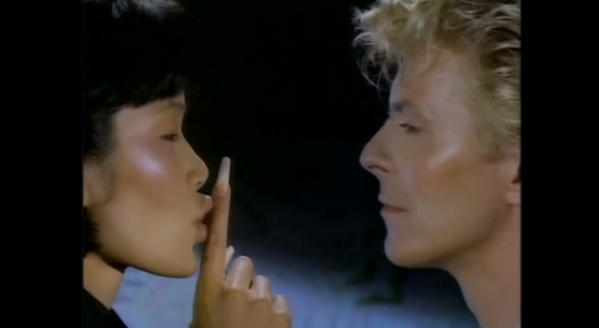 mireillelampe's tweet photo. David Bowie "Litlle China girl"      She says: sssssssstt http://t.co/XT0uYjAfVE