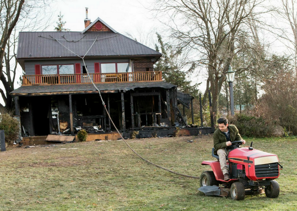 NeverEverAtHome's tweet photo. Uh... @normsousa. Leave it to the big boys. #NeverDoThis http://t.co/hzU9EnXANg