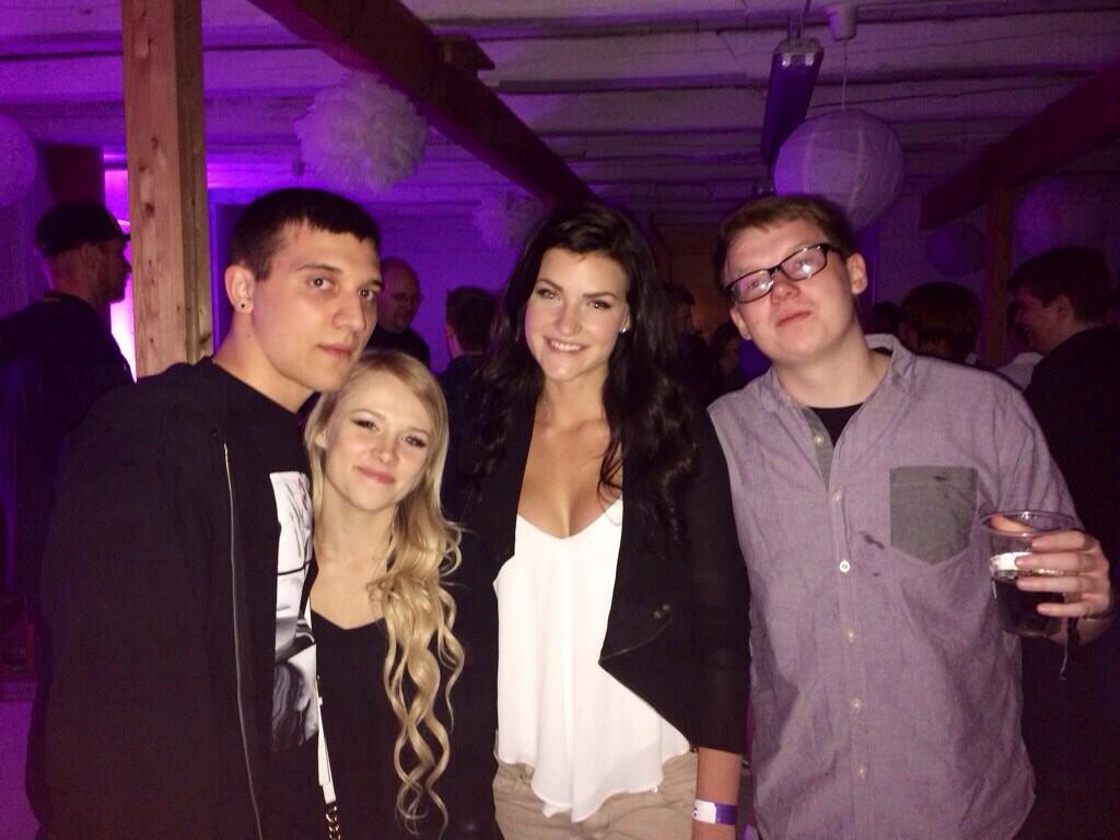 BqS8TAnIYAES9GQ.jpg:large