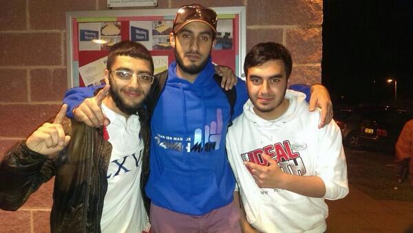 <a href="/PrintAPicUK/">PrintAPic</a>: <a href="/ImranibnMansur/">ImranibnMansur</a> happily rocking his 'Dawah Man' tee. Watch this space. Clothing range coming soon.