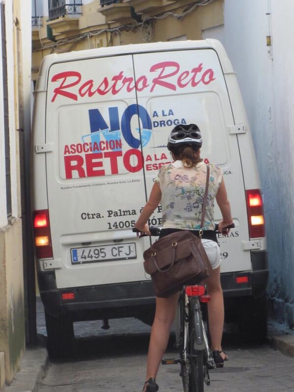 AMcIP's tweet photo. A manual car when driving in Europe is false economy.
A GPS that recalculates in heavy traffic is worse than no GPS. http://t.co/YPXTyJoDcL