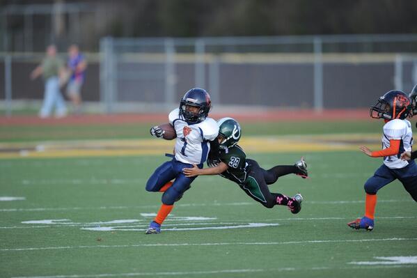 We have form, we have grace...We have Heads Up Football! #Funsafergame @usafootball <a href="/ElginBears/">Elgin Bears</a> <a href="/GLAKECOLTS/">Grayslake Colts</a>