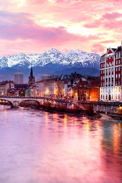 Grenoble, France 
 #MTVStars 20% Coupon Code: FOFF20 pic.x.com/VignSS9ep3