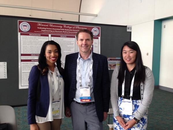 #dia2014 keynote @jamie_heywood talks to Howard Univ students about their research on med rec.