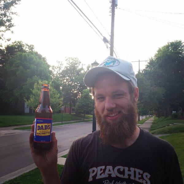 deanerdrum22's tweet image. This one's for the dad's. #dadsrootbeer #silverslipper #southOFtheborder