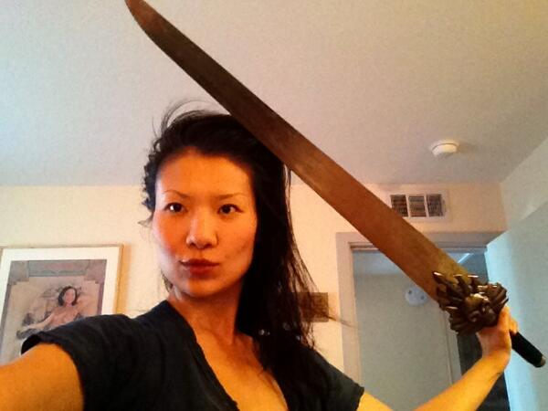 GwendolineYeo's tweet photo. ridiculous bday gift from fan fav @jk_tidwell "don't F*** with me Im in #Paine!" #FFX2 #girlpower #swordlovers http://t.co/I430mqB7Kw