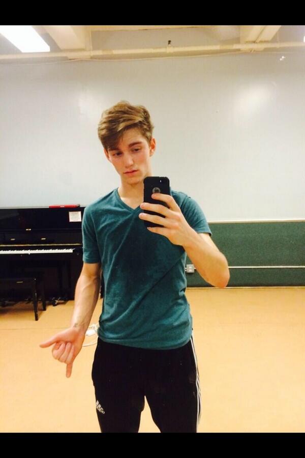 GetToThePointee's tweet image. mcm to the husband @Dance10Nico