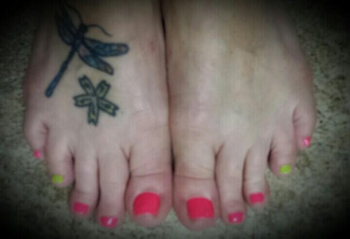 To all my foot friends.  Just a little pic before bed Xoxoxo ♡ ♡ ♡ http://t.co/gZcTtXwWfZ<a href="/tag/crypto"class="tags"><span>#crypto</span></a><a href="/tag/cryptotobuy"class="tags"><span>#cryptotobuy</span></a><a href="/tag/nafter"class="tags"><span>#nafter</span></a>