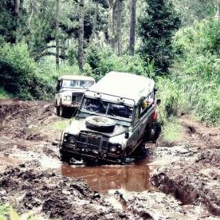VIa <a href="/AriefCema/">Viva tour</a> Mau fun offroad ? Kami siapkan armadanya landrover hub viva tour <a href="/wisata_garut/">Kamonesan Garut</a>