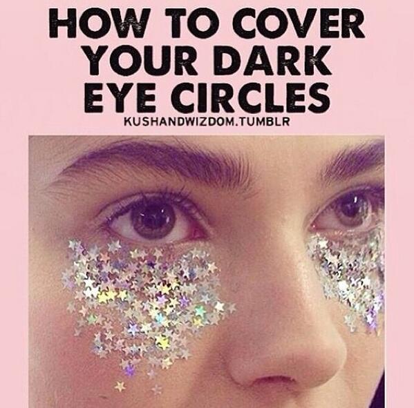 ViennaVelvette's tweet photo. If you see me covered in glitter the next couple of days. #glitteraddict #producerprobs #thankgod for #makeupforever http://t.co/rmJZhnJ9FS