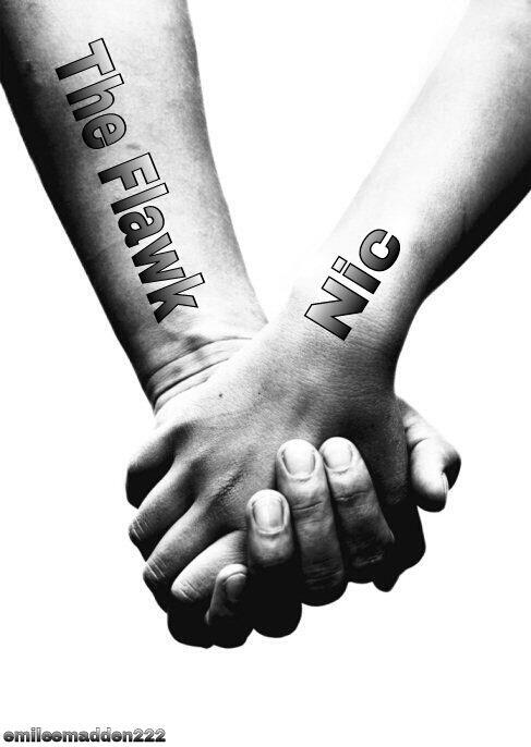 MrNicHawk's tweet photo. “@EmileeMadden222: @MrNicHawk
We are all with you Nic. Love you💖 #TheFlawk http://t.co/oEsgt57qym” the cutest