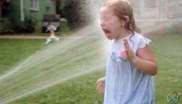 StumblerTop's tweet photo. When you wash a spoon http://t.co/5IdYN2iW34