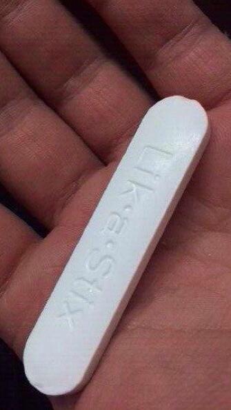 yaboypabIo's tweet photo. 1000 rts and I'll pop this Xanax http://t.co/ALUWwGclj7
