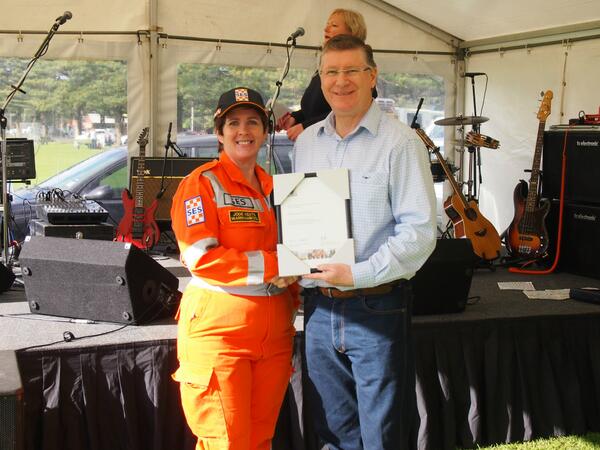 On the weekend unit received certificate of thanks from govt for assistance during summer fire season. <a href="/Vic_Premier/">Premier</a>