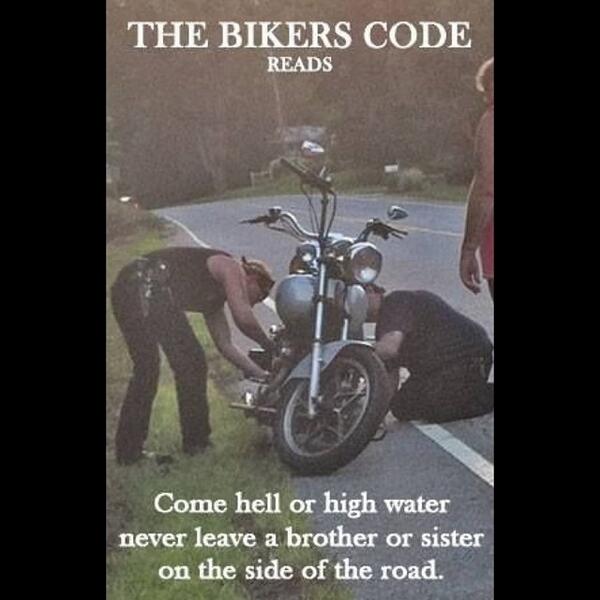 DisturbedTend's tweet image. El Codigo Biker dice: Nunca dejes a otro hermano tirado en la calle.  #UniversalBikerCode #BikerCode #DisturbedCu...