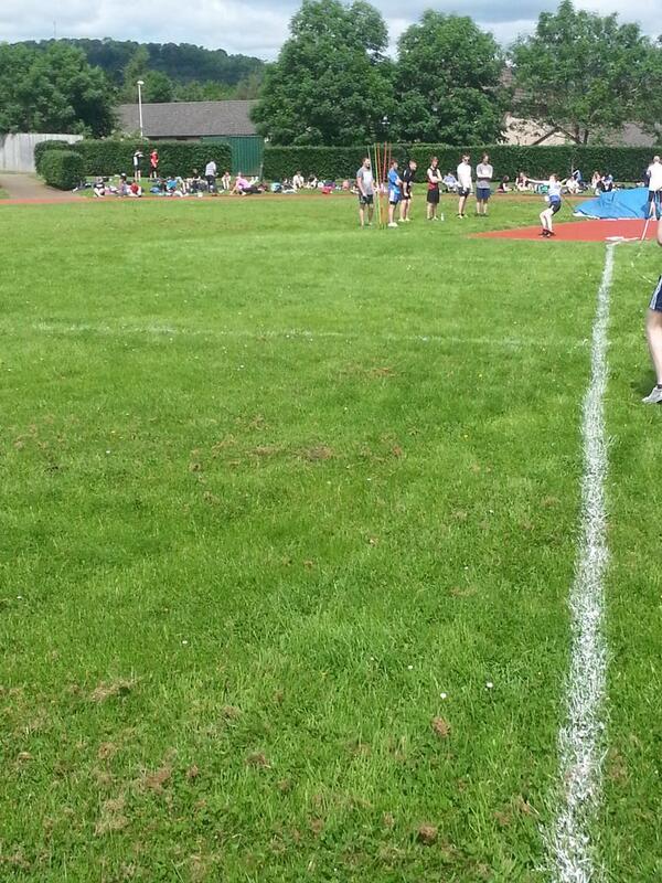 TweedbankSC's tweet photo. All stations are go @borderschoolschampionship
#trackandfield #highjump @javlon http://t.co/Rlwt8l8cup
