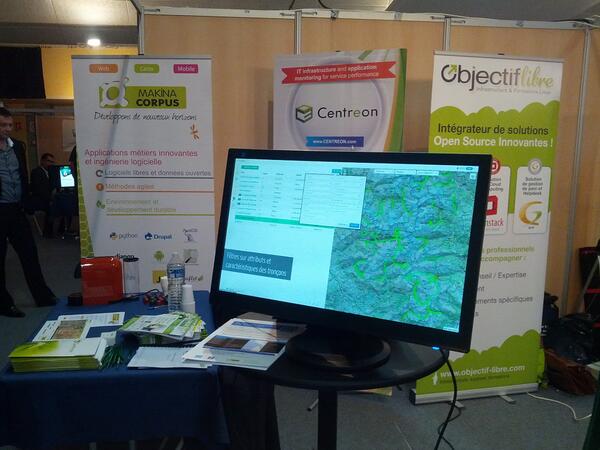 Nous sommes au stand open source du #CoterClub de #Caen avec <a href="/objectiflibre/">Objectif Libre</a>, <a href="/_bluemind/">BlueMind</a> <a href="/anywareservices/">Anyware Services</a> et @merethis