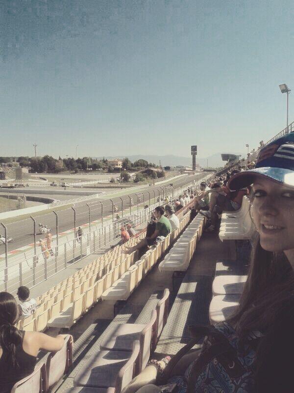 Cris_1M's tweet photo. @PolEspargaro @ITIndependent en Montmeló disfrutando de las motos :D #independentGP http://t.co/GdfhOIg77Y