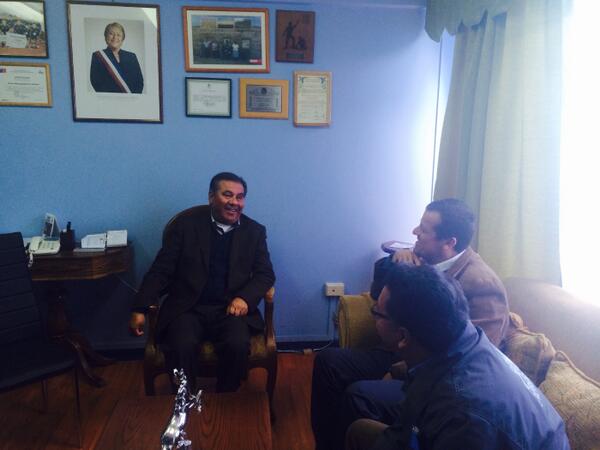 11:14 Hrs., Alcalde recibe seremi del Minvu para tratar temas de proyecto "Quiero Mi Barrio" y Subs. Habitacional.