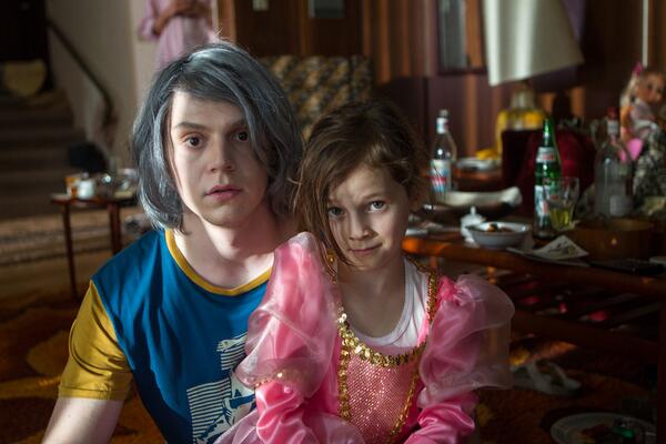 PeterMaximoff_'s tweet photo. @_PietroMaximoff  Me with my sister http://t.co/kQy0kuoC0r
