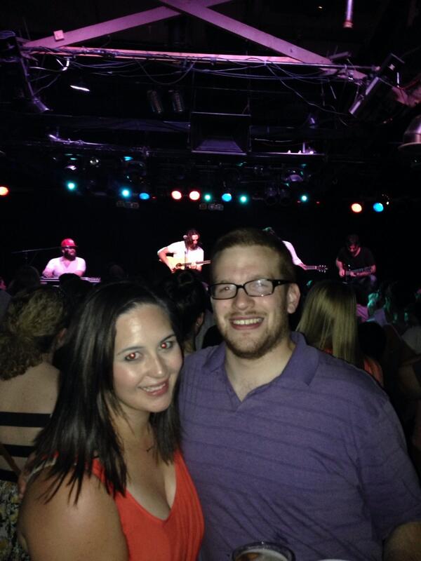 OnceFutureKing0's tweet photo. Impromptu Jake Owen concert last night. #awesome http://t.co/shDWH1WssT