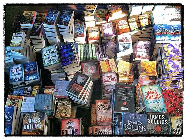 jamesrollins's tweet photo. This collection of books is being donated to our soldiers. http://t.co/pKskC9CUH3