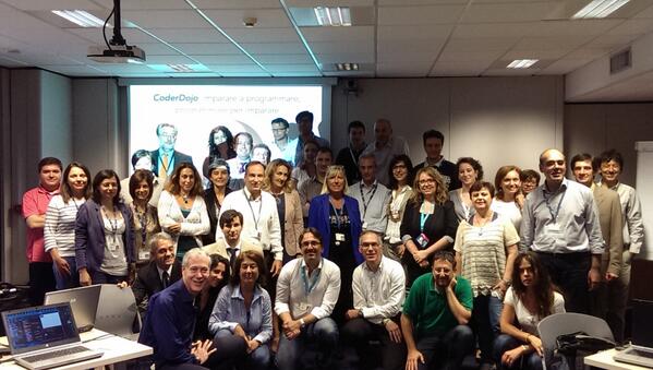 enrico_martines's tweet image. Grazie @CoderDojoRoma: 43 #HPVolunteers nuovi mentor #coderdojio bit.ly/1nMqW1E  @HPEnterpriseIT @HP_Italia