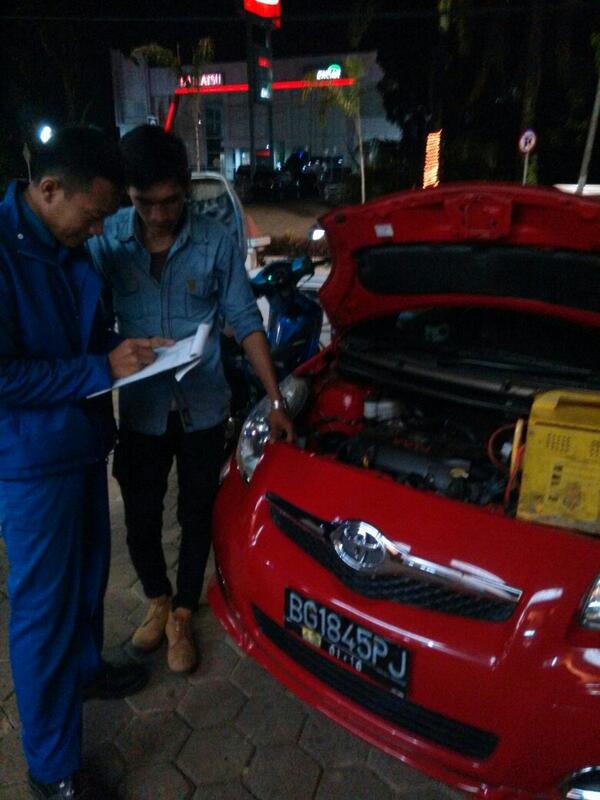 Auto2000TAAPLG's tweet image. Yeeey ♥ "@AyuSmileID: @Auto2000TAAPLG yariss mogok ada astra emergency ,15 menit selesai,tq bung auto http://t.co/jYZPmMDRVW"