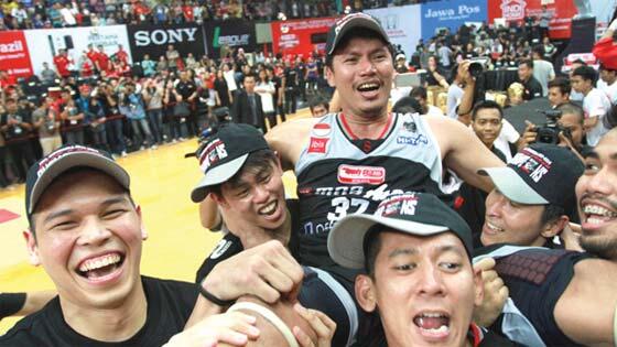 RT <a href="/nblindonesia/">NBL Indonesia</a>: Perpisahan Sempurna Cacing (<a href="/Wahyujati10/">Wahyu Widayat Jati</a> - @ASPAC_JAKARTA). Baca: nblindonesia.com/v1/index.php?p… #SpeedyNBL