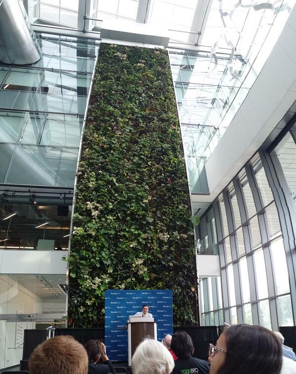 cjpallant's tweet image. Tony Tarantini giving the opening address at #SAS2014 @anistudies @AnimatorSAS2014 - @CorusPR atrium,  nice wall!