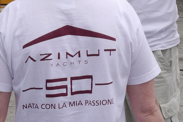 Azimut_Yachts's tweet photo. #Azimut50 is leaving the Avigliana shipyard right now. #CelebratingSuccess #NewChallenge https://t.co/bHpqzpg5CR http://t.co/WMK3LKDo8M