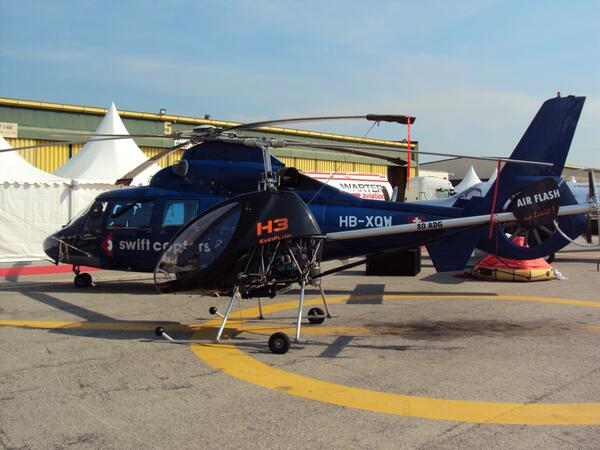 DynaliCompany's tweet photo. The Dynali H3 Black Edition at the Cannes International General Aviation Show #helicopters #airshow #cannes #ulm http://t.co/qDKGWGH0aL