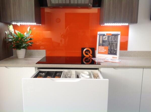 kitchenthinkUK's tweet photo. @SaffronInterior @blumuk #bluminside #Legrabox #storage #design #Orange #ach http://t.co/gyzBZ5Vfjo