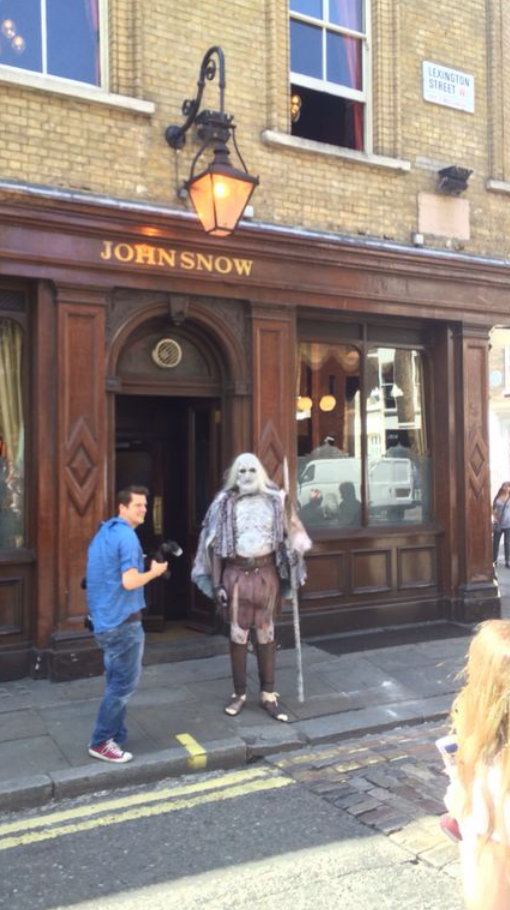 bexlectric's tweet photo. So apparently this happened at the John Snow http://t.co/1qYyplgx2H
