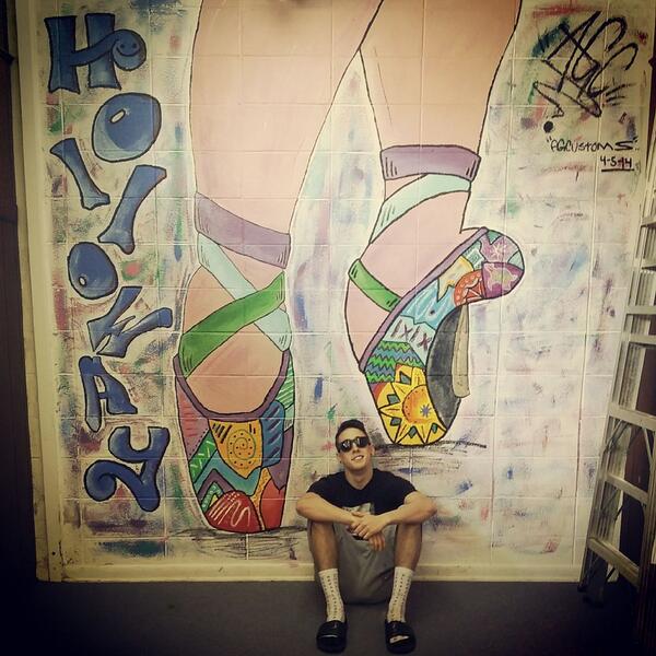 theglympster's tweet photo. Back to the wall!. #AGCUSTOMS http://t.co/Qxv85Eis1Y