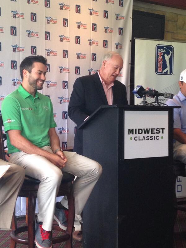AHChampGolf1's tweet photo. Thanks @ahadwingolf for stopping by and chatting about The Midwest Classic at Nicklaus Golf Club at LionsGate! http://t.co/a2rS3ci4qI