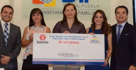 factcheck_latam's tweet photo. Programa #BecaUnNiñoIndígena recibe donativo de Grupo Sexenio Comunicaciones (@GrupoSexenio) http://t.co/nlm9oo5tNi http://t.co/r4id43OO0v